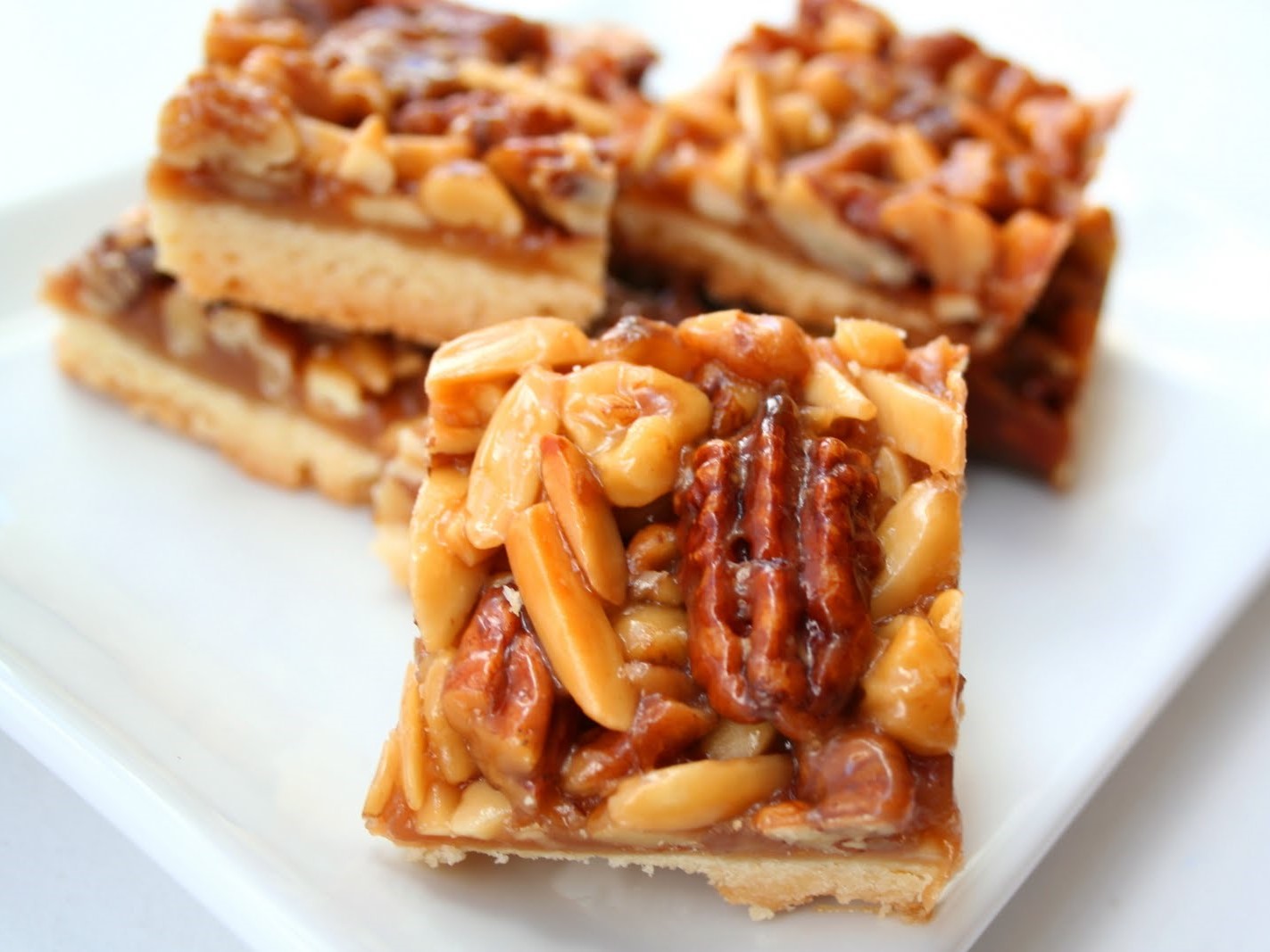 Mixed-Nut-Bars